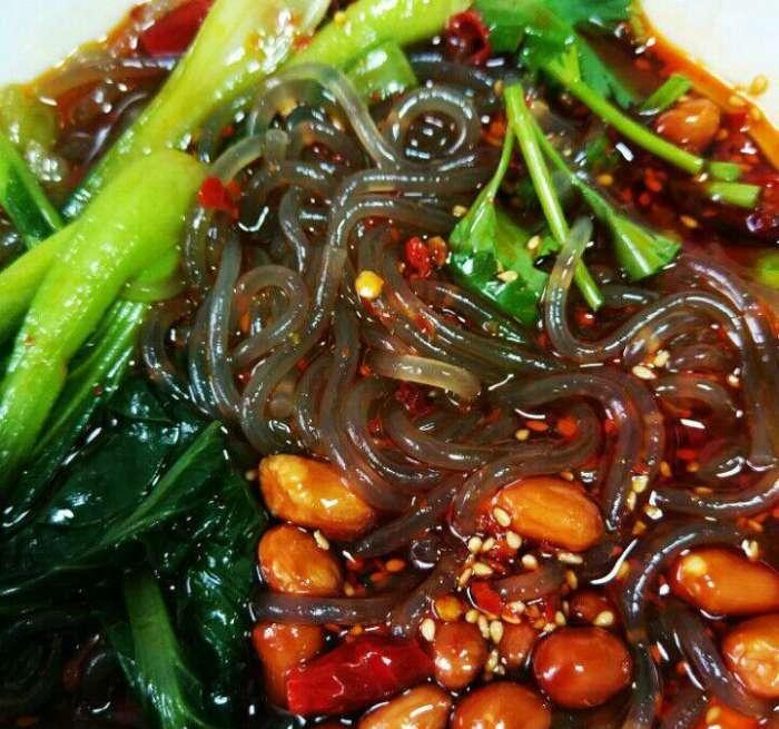 太阳成集团tyc7111cc_济源市实验幼儿园:欢歌满校园共舞迎新年(图1) 太阳成集团tyc7111cc