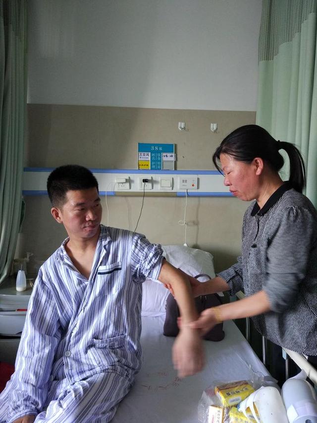 7月17日LPL首发公布:Y1han与Guoguo登场‘太阳成集团tyc7111cc’(图2) 太阳成集团tyc7111cc