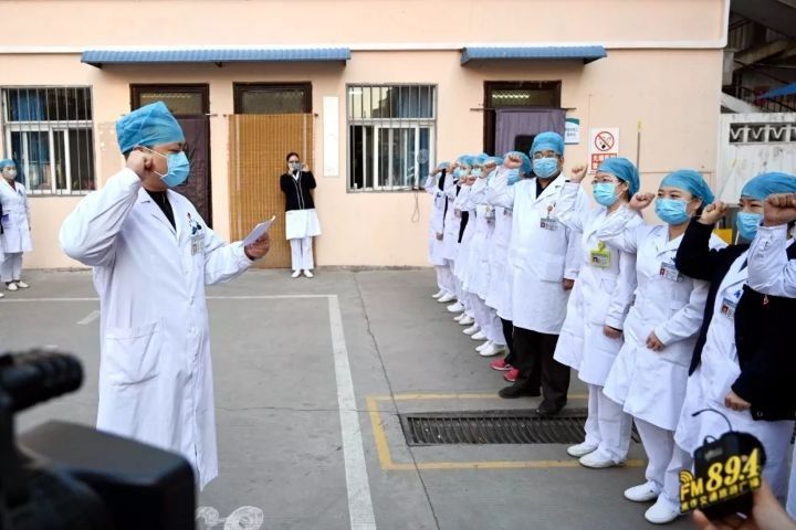 传统艺术进校园,郑州市实验娃娃们过年乐陶陶“太阳成集团tyc7111cc”(图2) 太阳成集团tyc7111cc