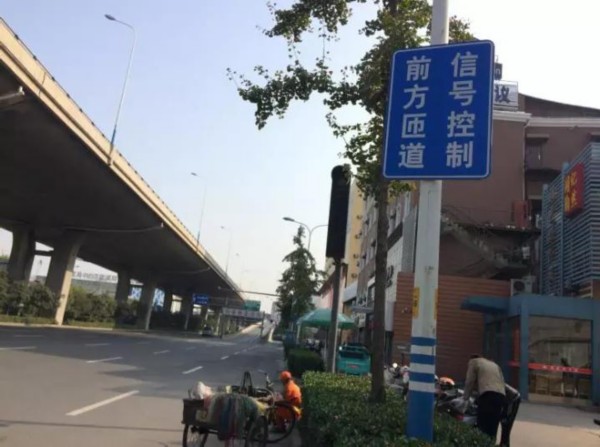 太阳成集团tyc7111cc_内蒙古职业教育活动周拉开帷幕(图1) 太阳成集团tyc7111cc