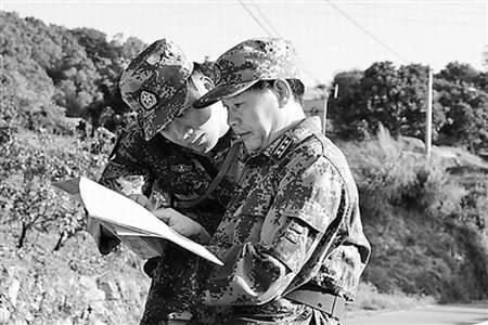 太阳成集团tyc7111cc:新东方郑州学校中原路教学区开展社区活动(图1) 太阳成集团tyc7111cc