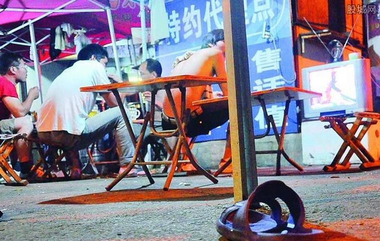 ‘太阳成集团tyc7111cc’成都市实验小学青华分校迎接责任督学到校督导工作(图1) 太阳成集团tyc7111cc